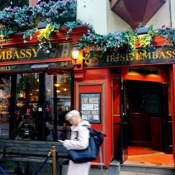 Пивной бар Irish Embassy Pub Downtown