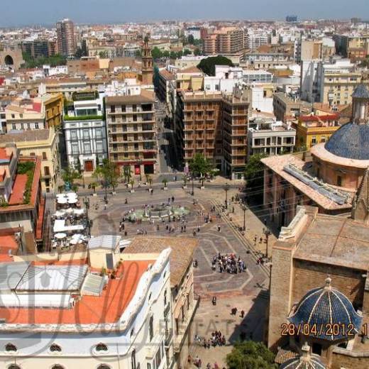 Площадь Plaza de la Virgen, Валенсия, Испания.