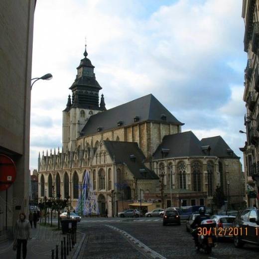 Собор Église Notre-Dame de la Chapelle в Брюсселе