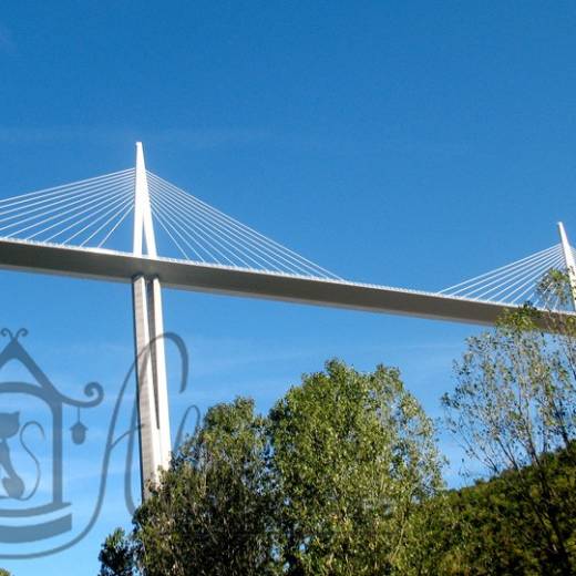 Виадук Мийо́ (le Viaduc de Millau).