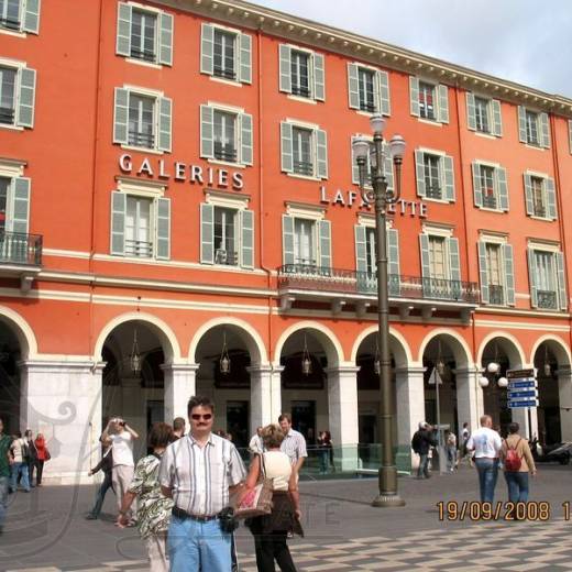 Площадь Массена (Place Masséna).