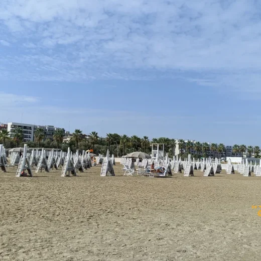 Море и пляжи в Барлетте