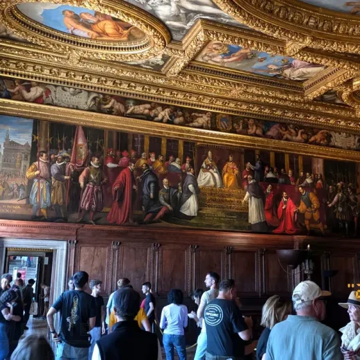 Зал Совета Десяти Дворца Дожей Венеции