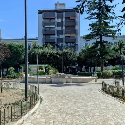 Дорога к центру Трани