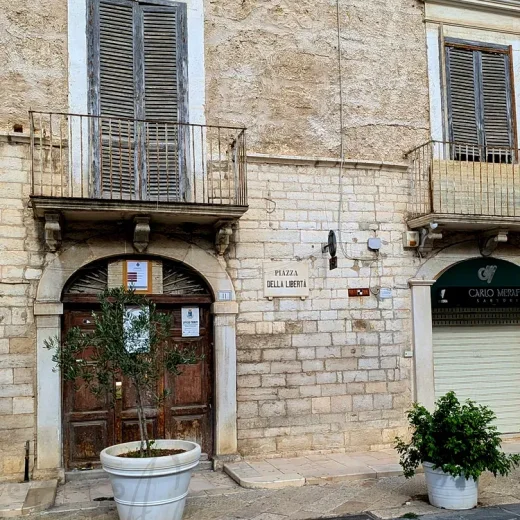 Площадь Либерта в Трани